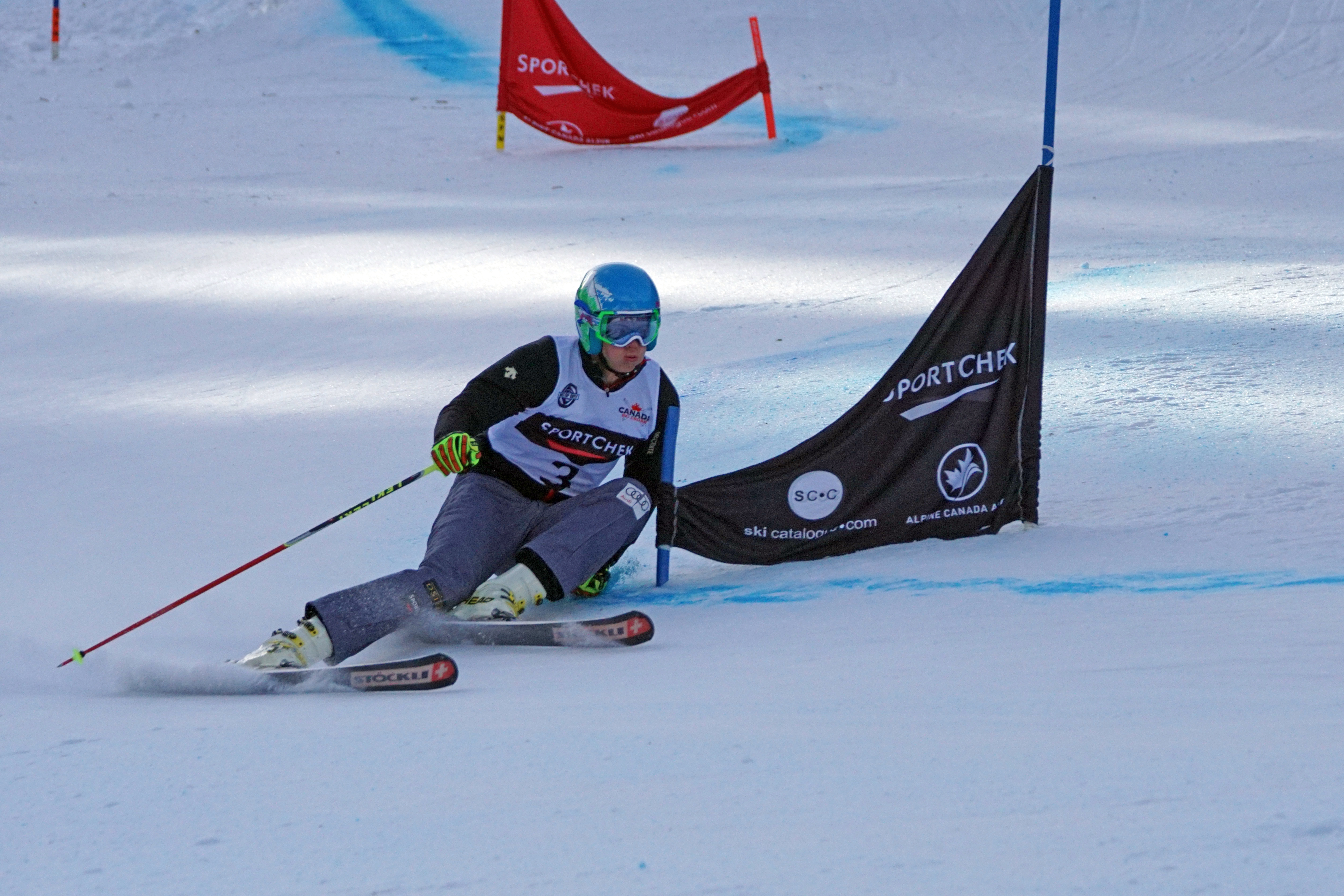 Robert Dunn at Fernie NorAm Skicross race, 2015. Credit: Kevin Wheeler